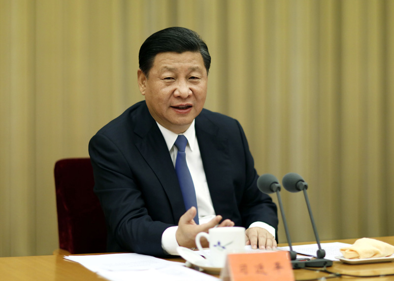 11月27日至28日，中央扶贫开发工作会议在北京召开。中共中央总书记、国家主席、中央军委主席习近平发表重要讲话。新华社记者鞠鹏摄